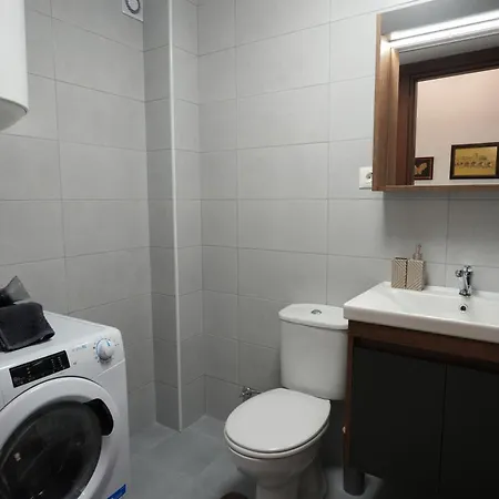 Modern & Luxe Getaway ~ Parking * Skopje